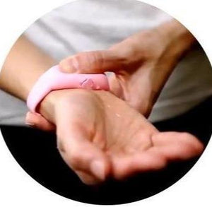 HELPFUL BAND - HAND DISPENSER ADJUSTABLE WRISTBAND