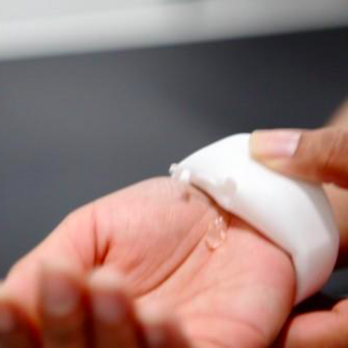HELPFUL BAND - HAND DISPENSER ADJUSTABLE WRISTBAND